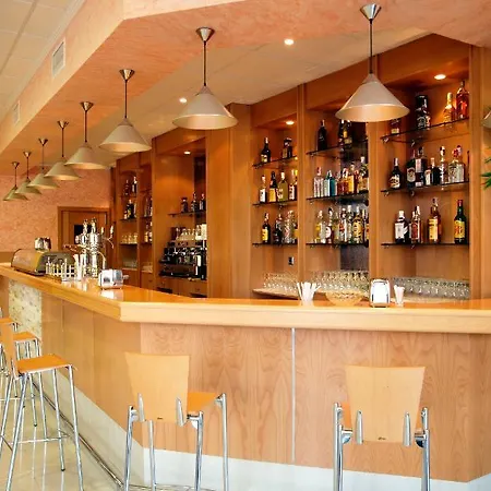 Hotel Isur 3*