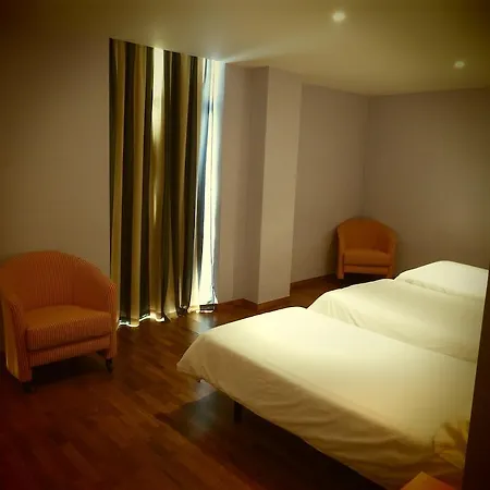 Isur Hotel 3*