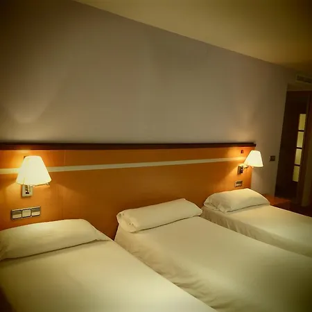 Isur Hotel 3*