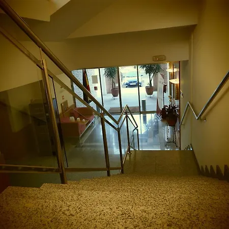 Isur Hotel