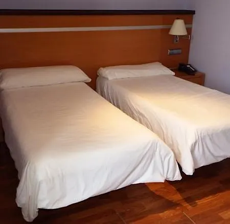 Hotel Isur 3*