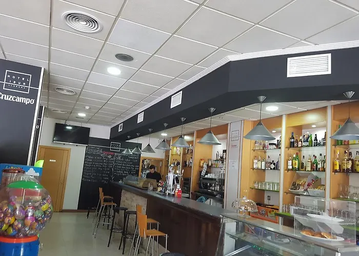 Isur Hotel Llerena